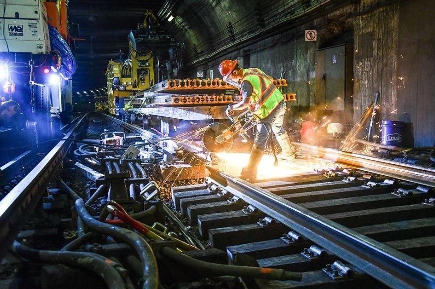 As part of a large capital improvements program to update the 120-year-old rapid transit line in Boston area, the Orange Line Surge was a special 30-day program to quickly implement urgent reliability upgrades and repairs on the Orange Line that serve communities in Malden, Medford, Somerville, and Boston. The Middlesex Corporation completed this bid build project for the Massachusetts Bay Transportation Authority (MBTA).