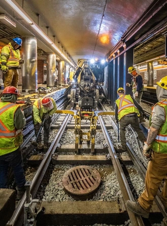 As part of a large capital improvements program to update the 120-year-old rapid transit line in Boston area, the Orange Line Surge was a special 30-day program to quickly implement urgent reliability upgrades and repairs on the Orange Line that serve communities in Malden, Medford, Somerville, and Boston. The Middlesex Corporation completed this bid build project for the Massachusetts Bay Transportation Authority (MBTA).