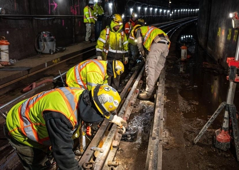 As part of a large capital improvements program to update the 120-year-old rapid transit line in Boston area, the Orange Line Surge was a special 30-day program to quickly implement urgent reliability upgrades and repairs on the Orange Line that serve communities in Malden, Medford, Somerville, and Boston. The Middlesex Corporation completed this bid build project for the Massachusetts Bay Transportation Authority (MBTA).