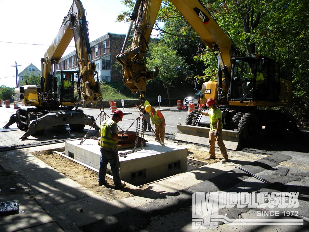 The STA 315 Transmission and Distribution Street Work project, owned by Eversource Energy, is a bid build project located on Electric Avenue in Bright, MA. The Middlesex Corporation was responsible for electrical ductbank and manhole installation, HPPF pipe and conductor installation, freeze pit and tie-in connection to NSTAR’s existing HPFF system and tie-in to the 115-kV Gas Insulated Switchgear at the substation, and requisite testing.